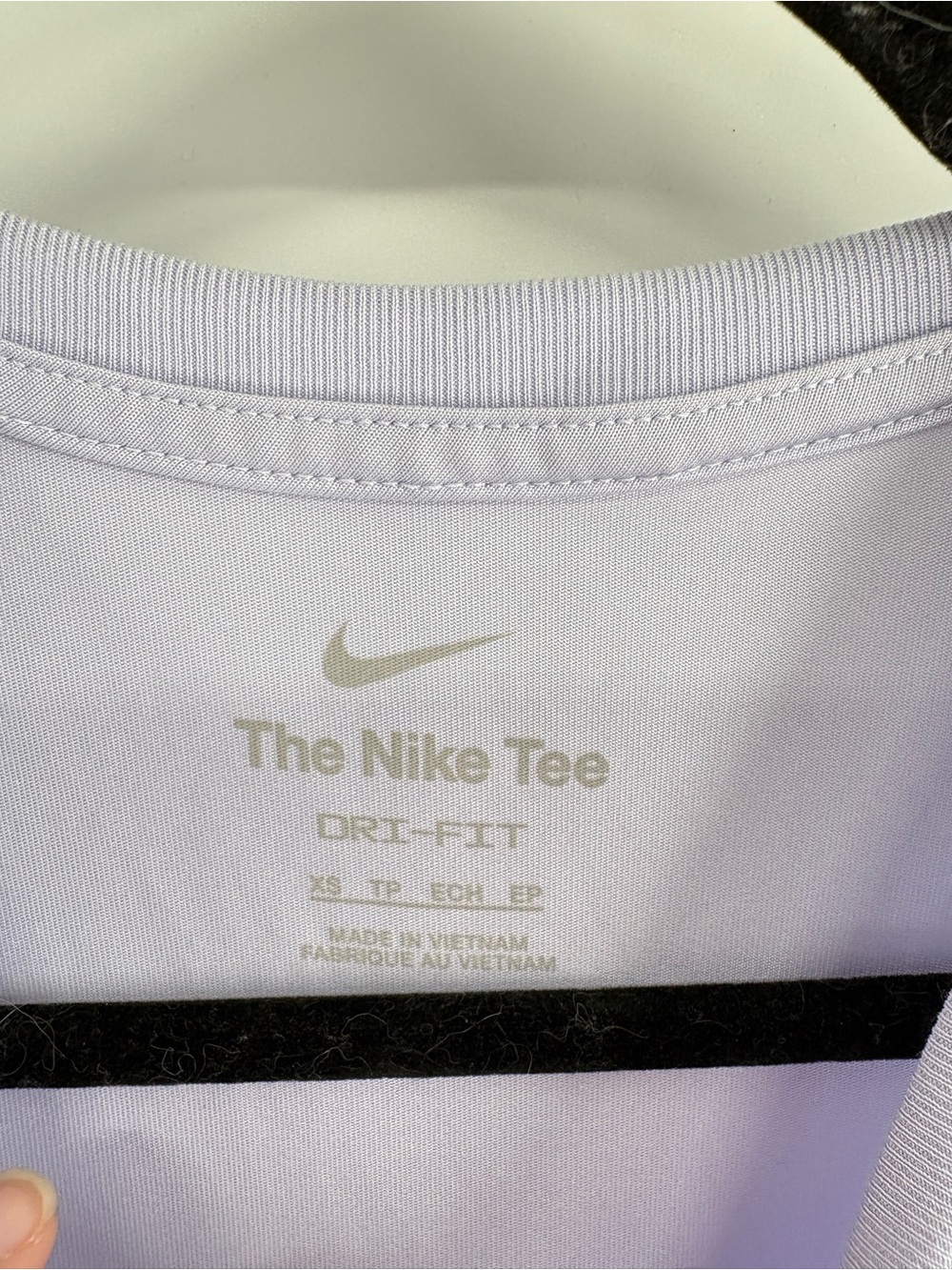 Nike Dri-Fit Lilac Sleeveless Athletic Tank Top - Picture 2 of 3